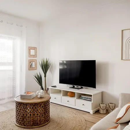 Soft Living With Balcony * Cascais