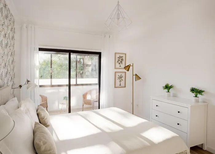 Soft Living With Balcony * Cascais