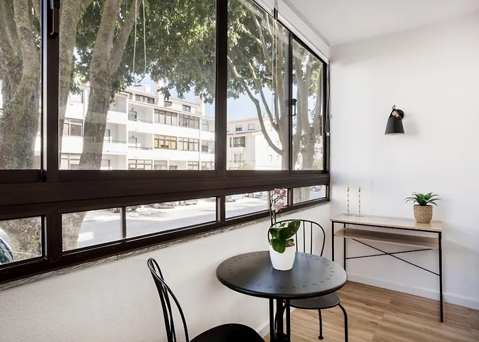 Soft Living With Balcony Cascais