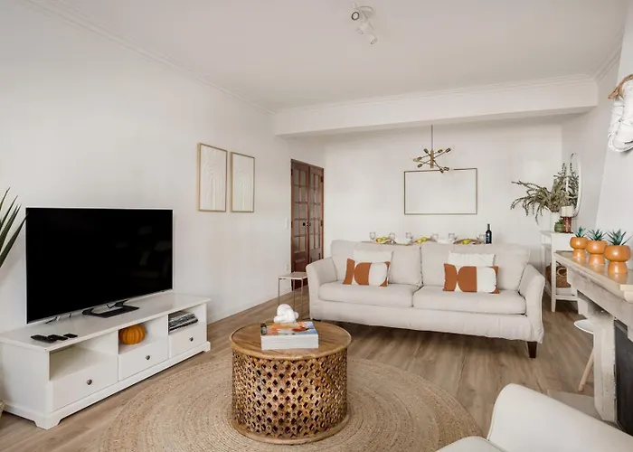 Soft Living With Balcony Cascais