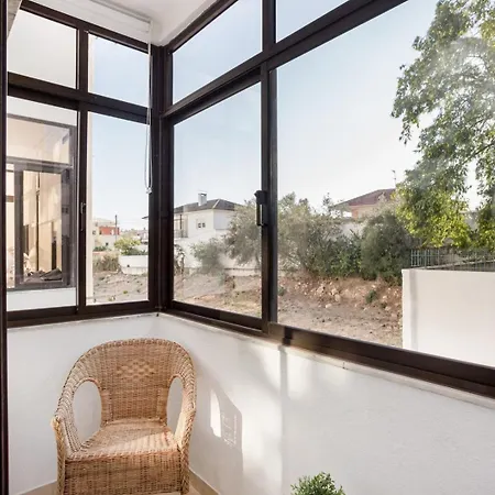 Soft Living With Balcony Cascais