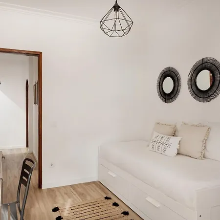 Soft Living With Balcony Apartment Cascais
