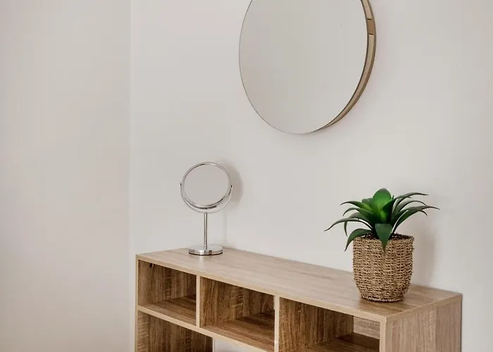 Soft Living With Balcony Apartman
